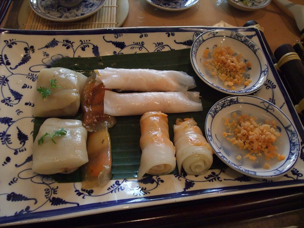 Mâm bánh bèo, bánh nậm, bánh lọc