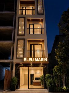 Tòa nhà Bleu Marin Đông Kinh Nghĩa Thục về đêm